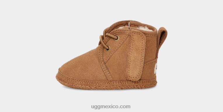 castaña 00NF2017 UGG bebé Neumel