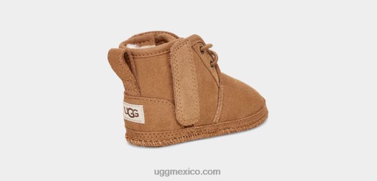 castaña 00NF2017 UGG bebé Neumel
