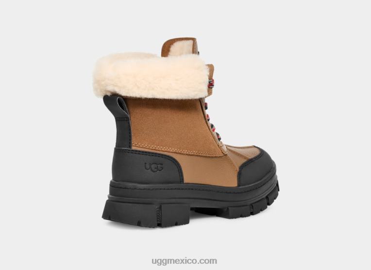 castaña 00NF548 UGG mujer Addie Ashton