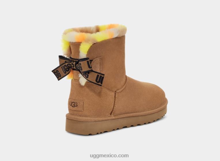 castaña 00NF859 UGG mujer mini bailey arco plaid punk